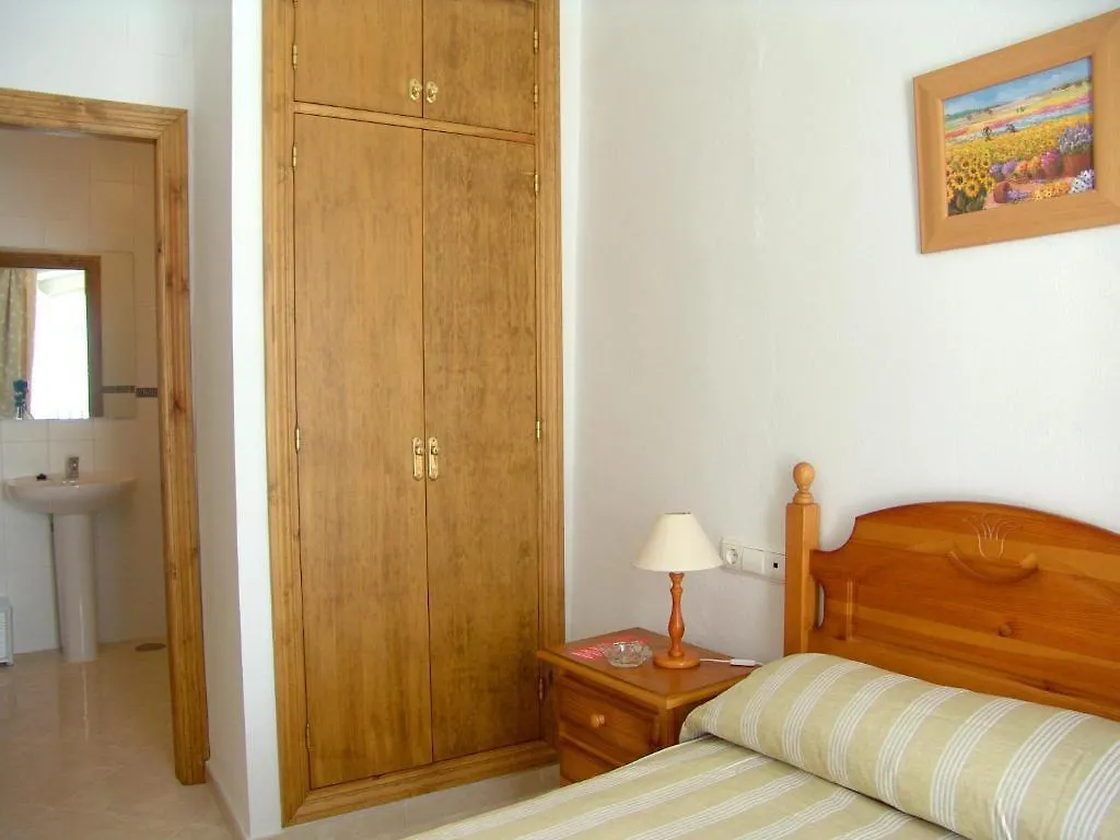 Hostal El Arco Conil De La Frontera 2*,